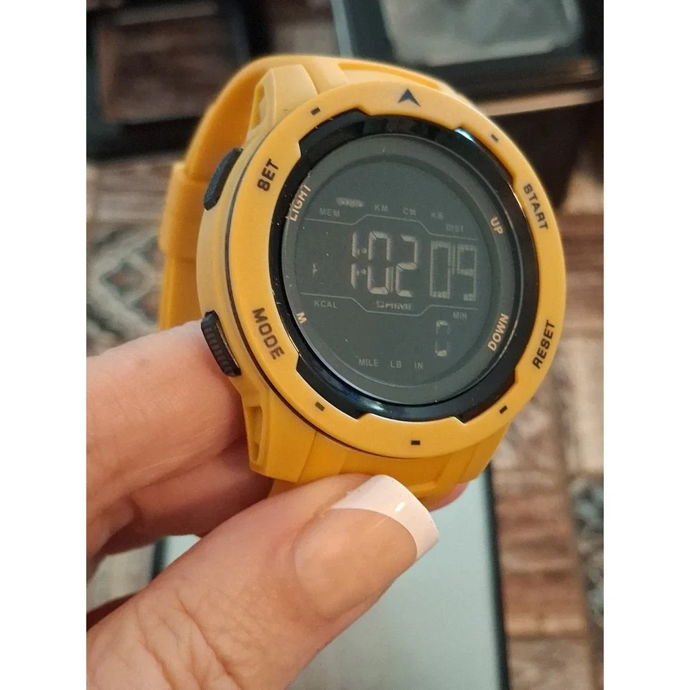 NIB Findtime Mens Sport Watch. Fitness Tracking,stopwatch,alarm,42mm,yellowband.